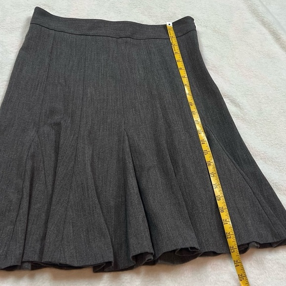 Tailor B. Moss Flare Midi Skirt Gray Women’s Size 10 Stretch Solid Mid Rise - Picture 7 of 8